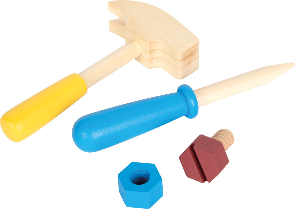 Viðarhamar, blátt skrúfjárn og litlar rær, fylgihlutir úr verkfærabeltinu