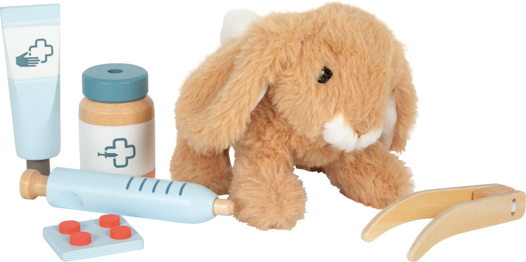 Kanína með viðar fylgihlutum