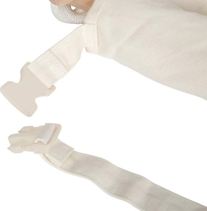 Nærmynd af öryggisbelti á barna rólu