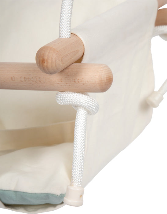 Smáatriði í viðarramma barna rólu