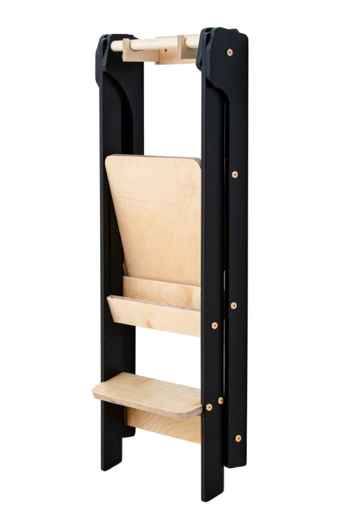 Svartur klappturn hengdur upp á vegg með veggfestingunni frá Duck WoodWorks