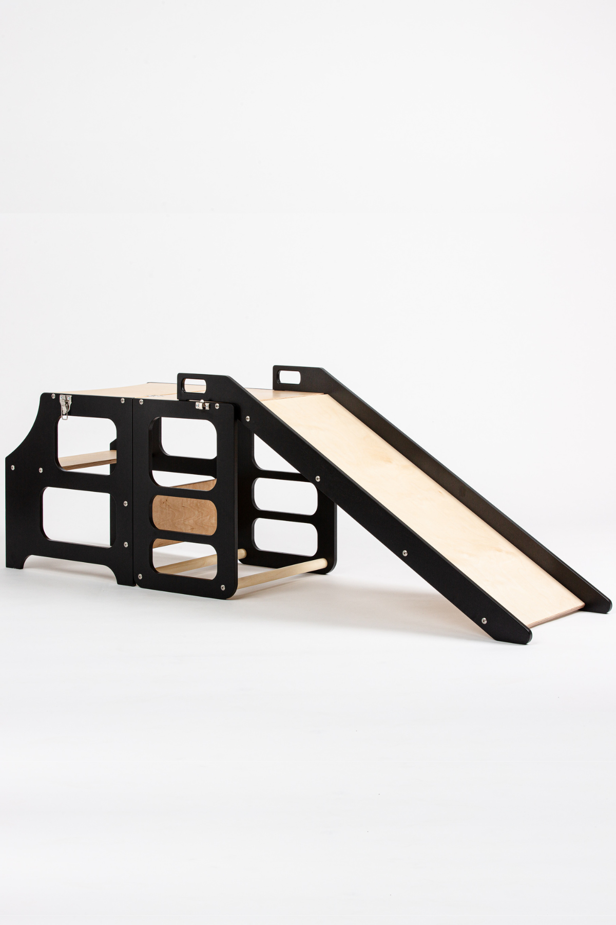 Step and Slide hjálparturn í svörtum lit – hjálparturn, leikturn og renna í einu